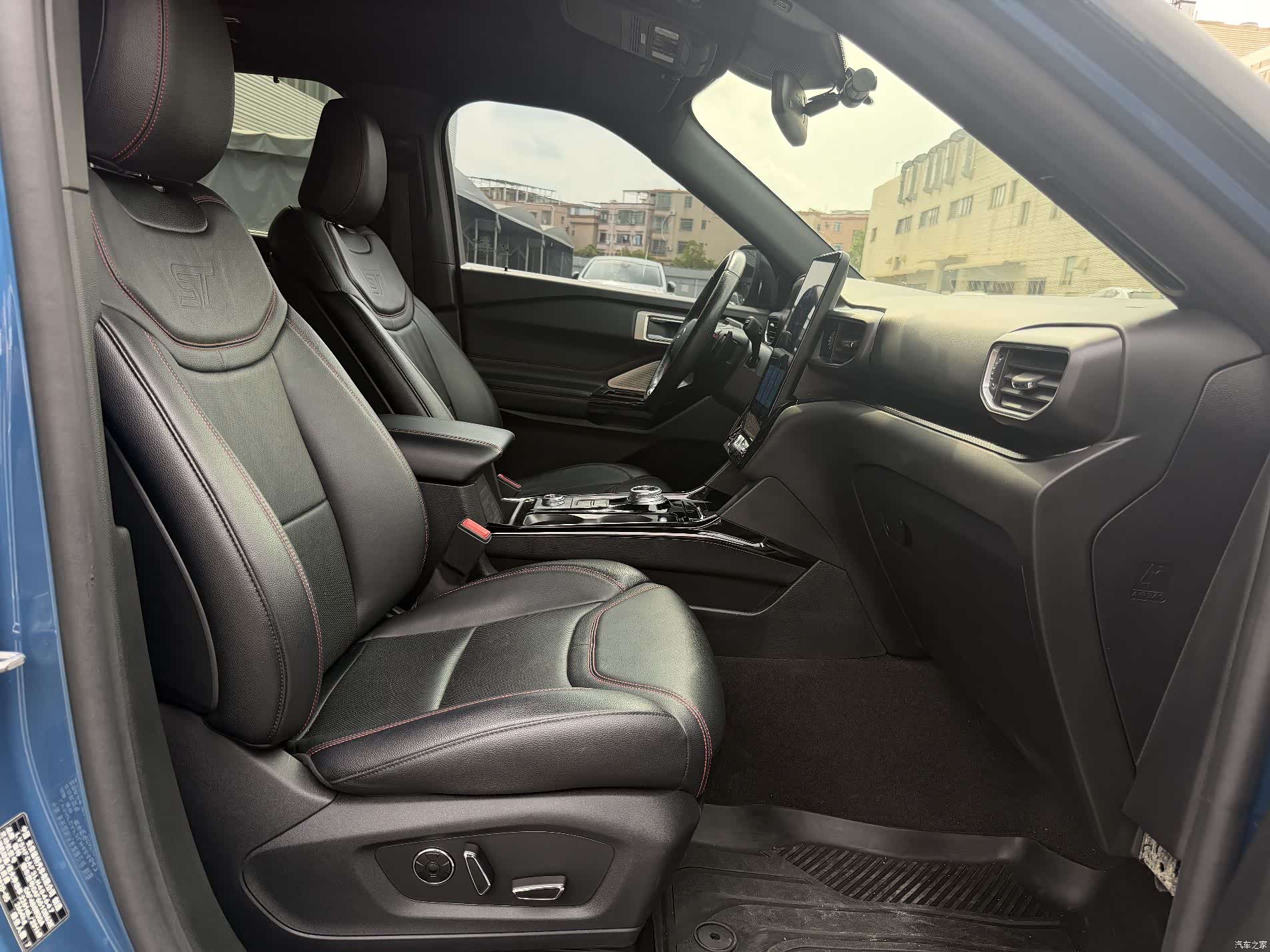 Ford Explorer, 2020 10