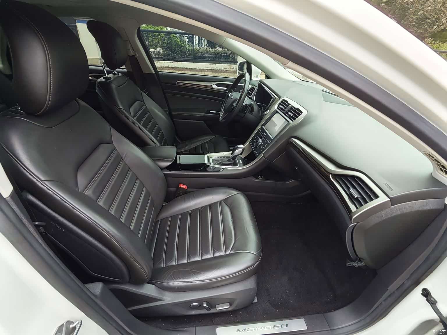 Ford Mondeo, 2014 11