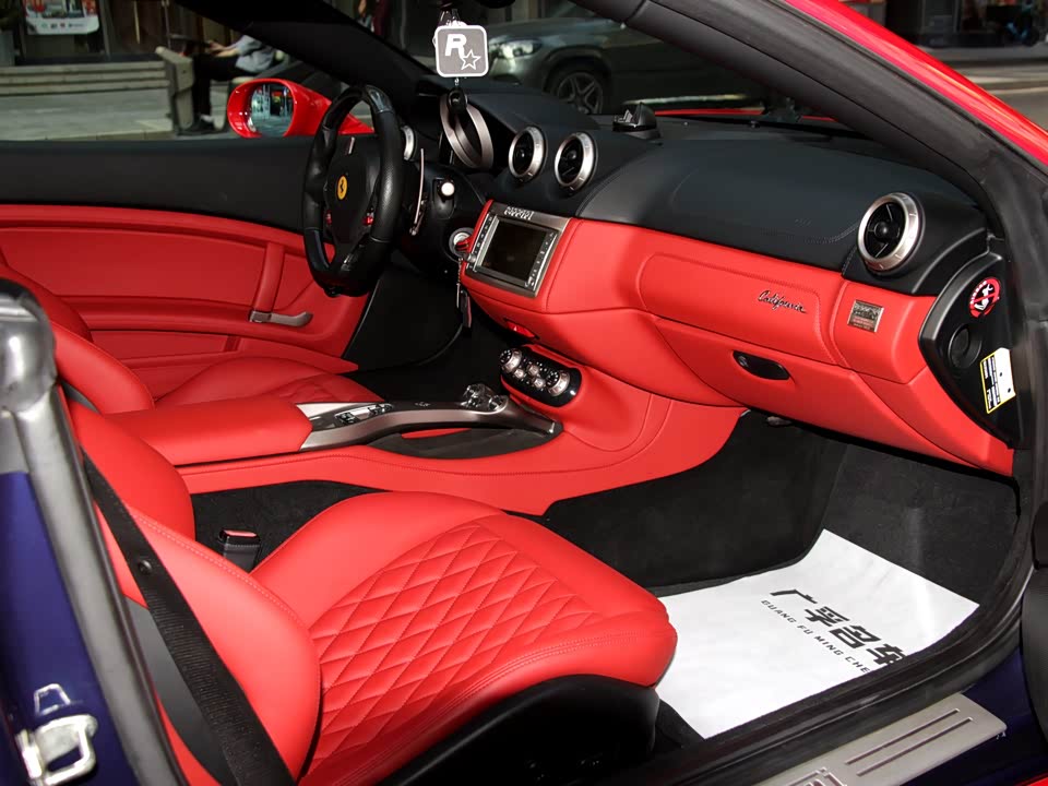 Ferrari California T