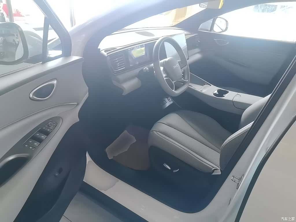 BYD HiAce, 2025 16