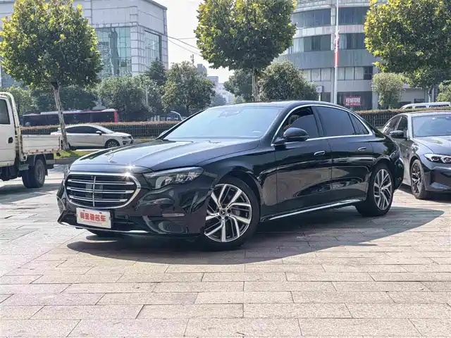 Mercedes-Benz E-Class 2024 — купить из Китая под заказ
