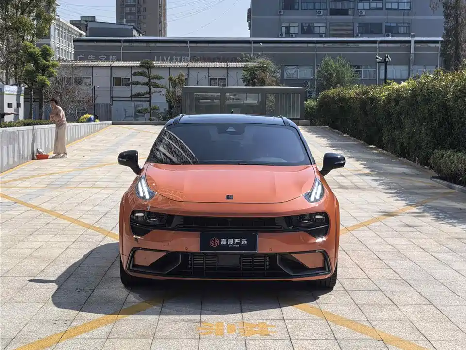 Lynk & Co 02 Hatchback