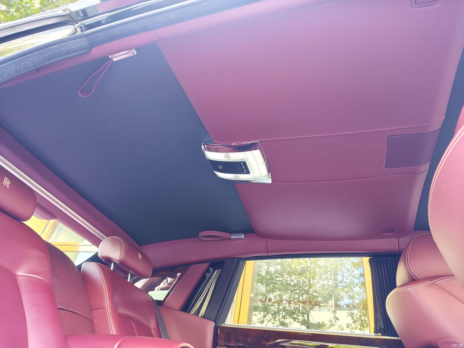 Rolls-Royce Phantom, 2013 11