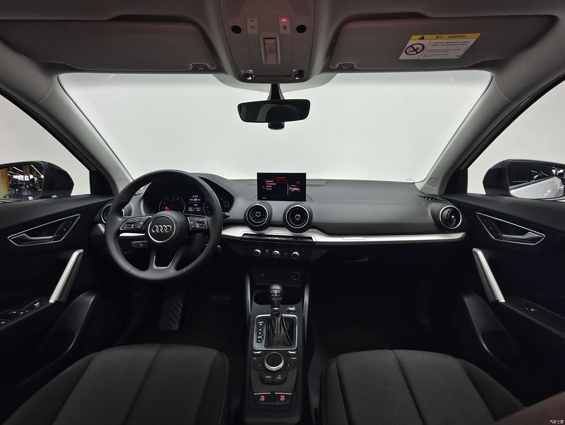 Audi Q2L, 2020 13
