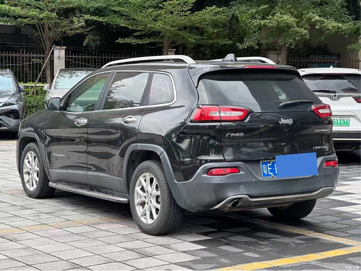 Jeep Cherokee, 2018 3