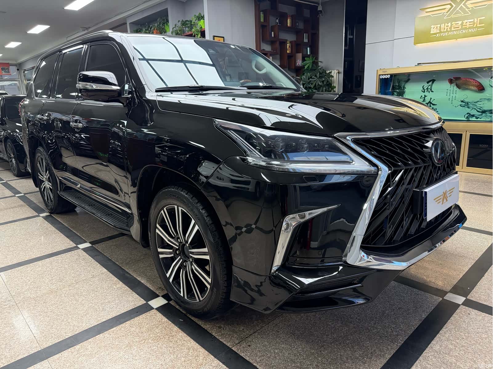 Lexus LX, 2019 3