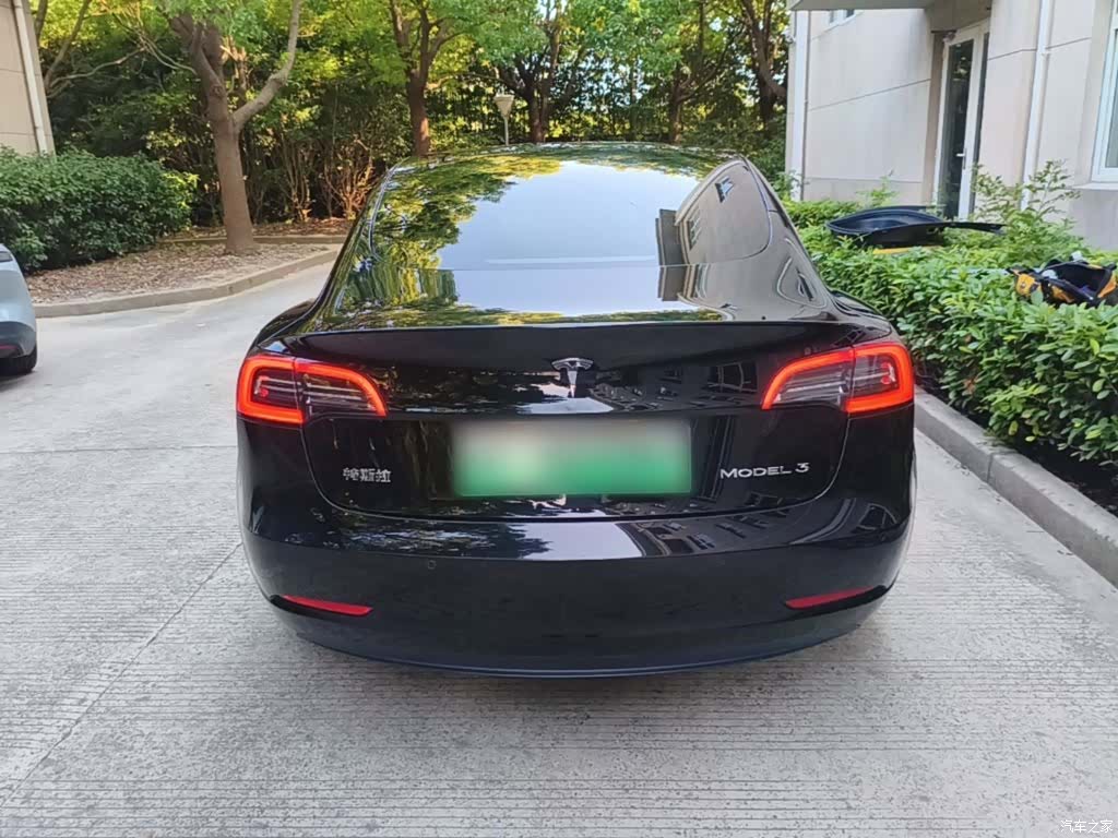 Tesla Model 3, 2022 4