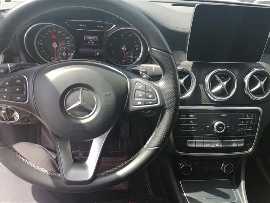 Mercedes-Benz GLA