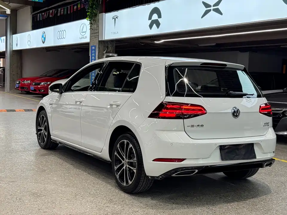 Volkswagen golf