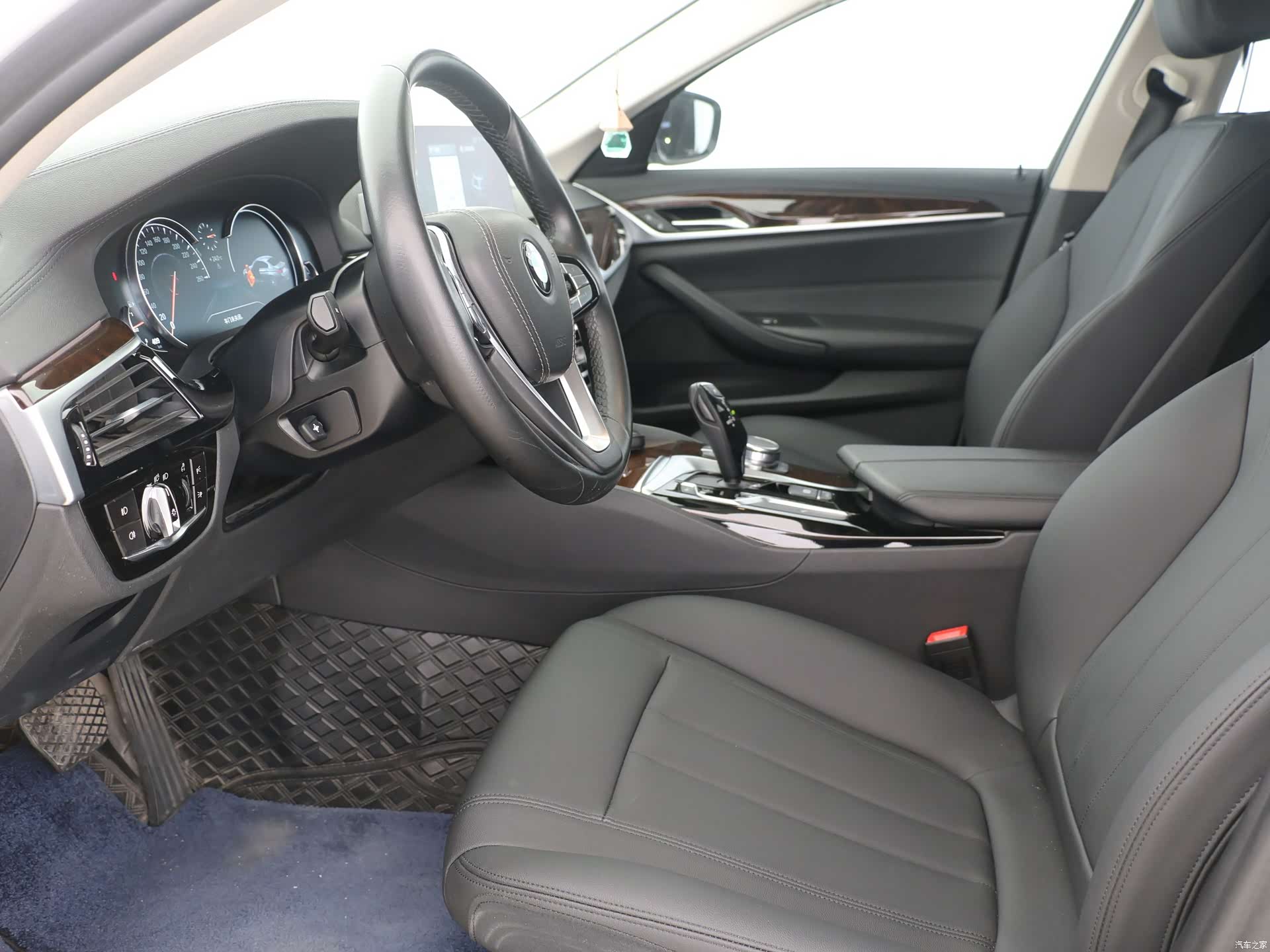 BMW 5 Series, 2018 8