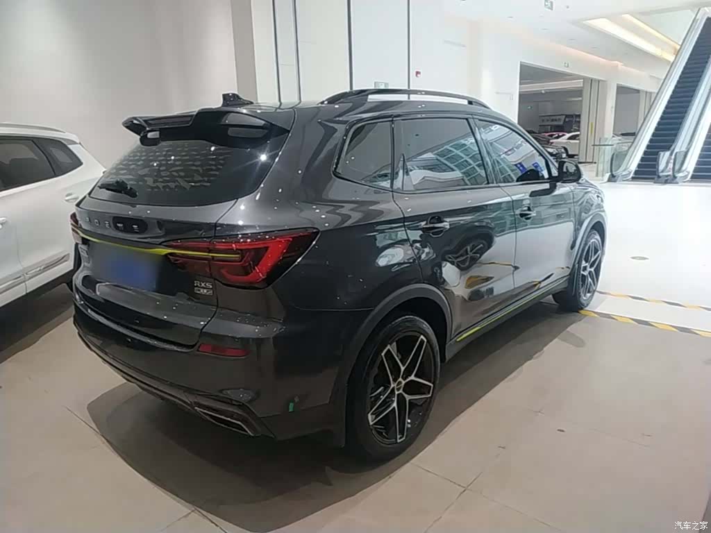 Roewe RX5, 2022 7