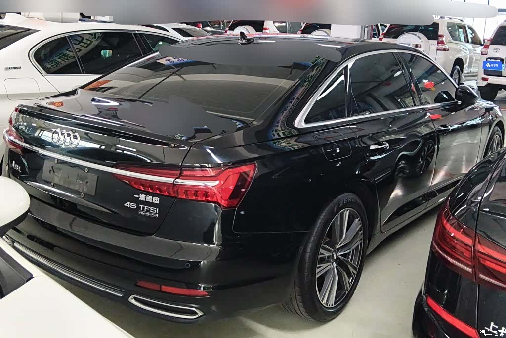 Audi A6L, 2022 3