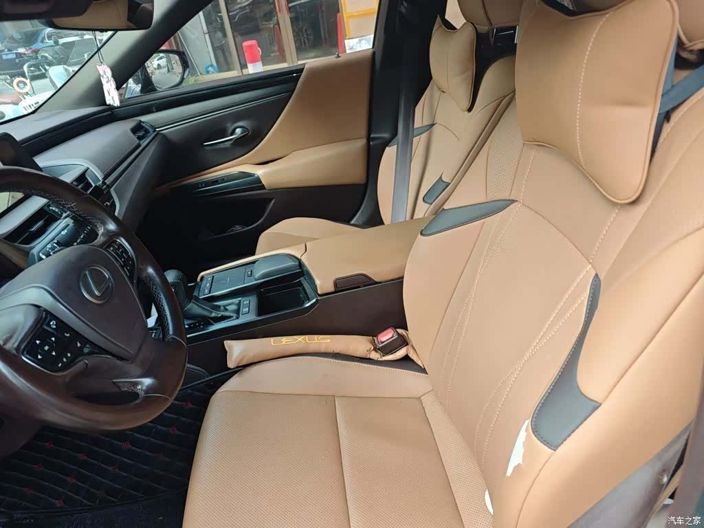 Lexus ES, 2019 14