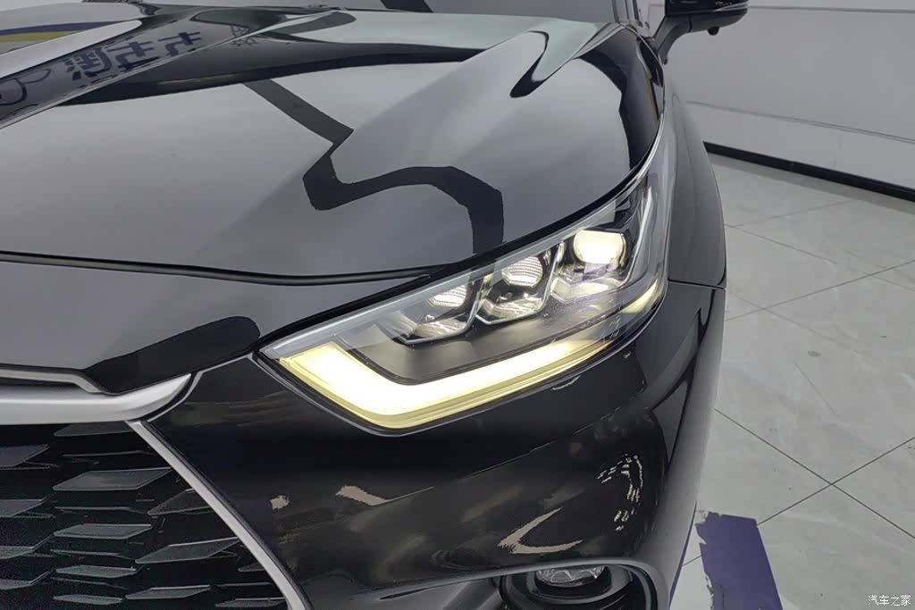 Toyota Highlander, 2022 все фото