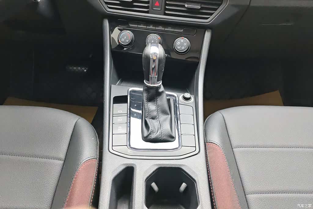 Volkswagen Bora, 2021 16