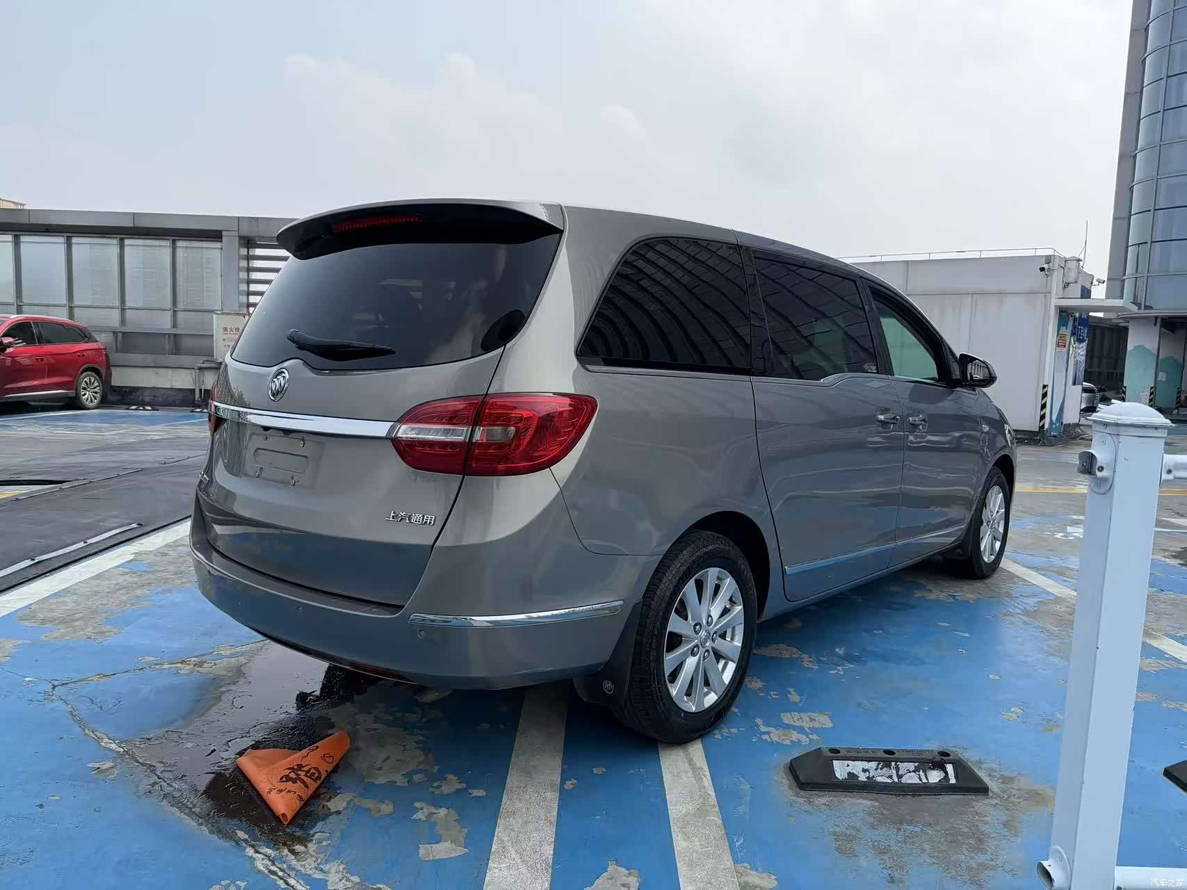 Buick GL8, 2019 7