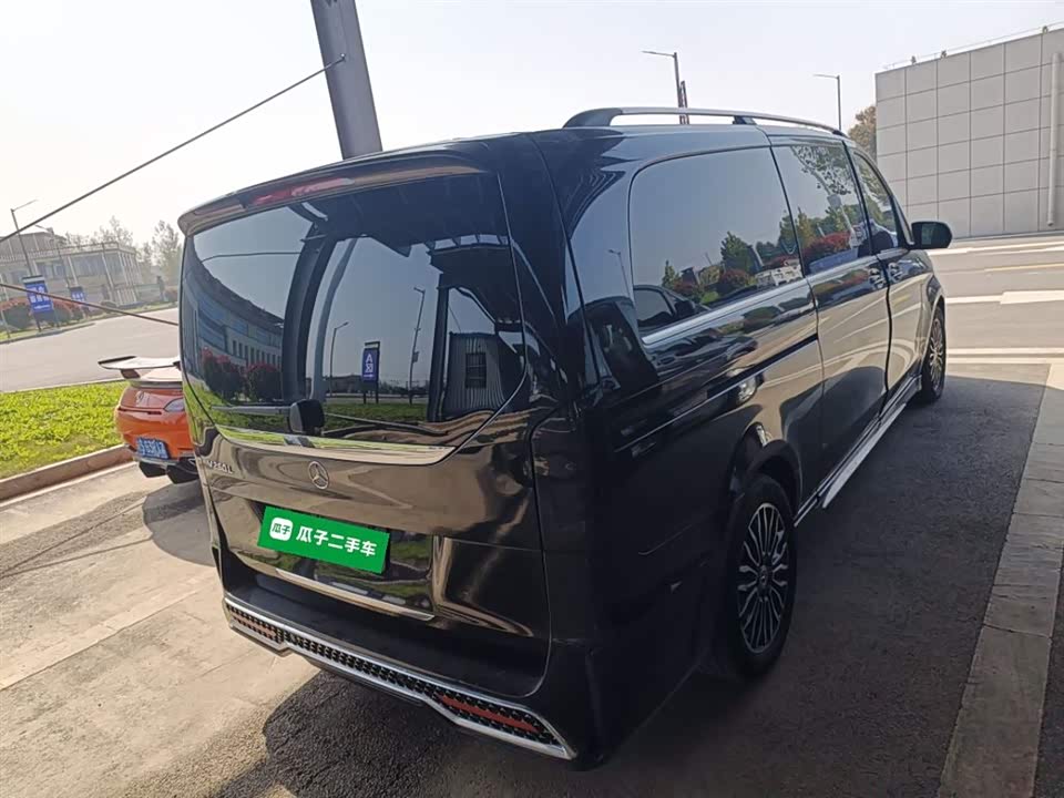 Mercedes-Benz V-class