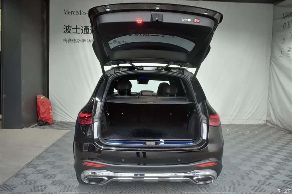 Mercedes-Benz GLC, 2023 14