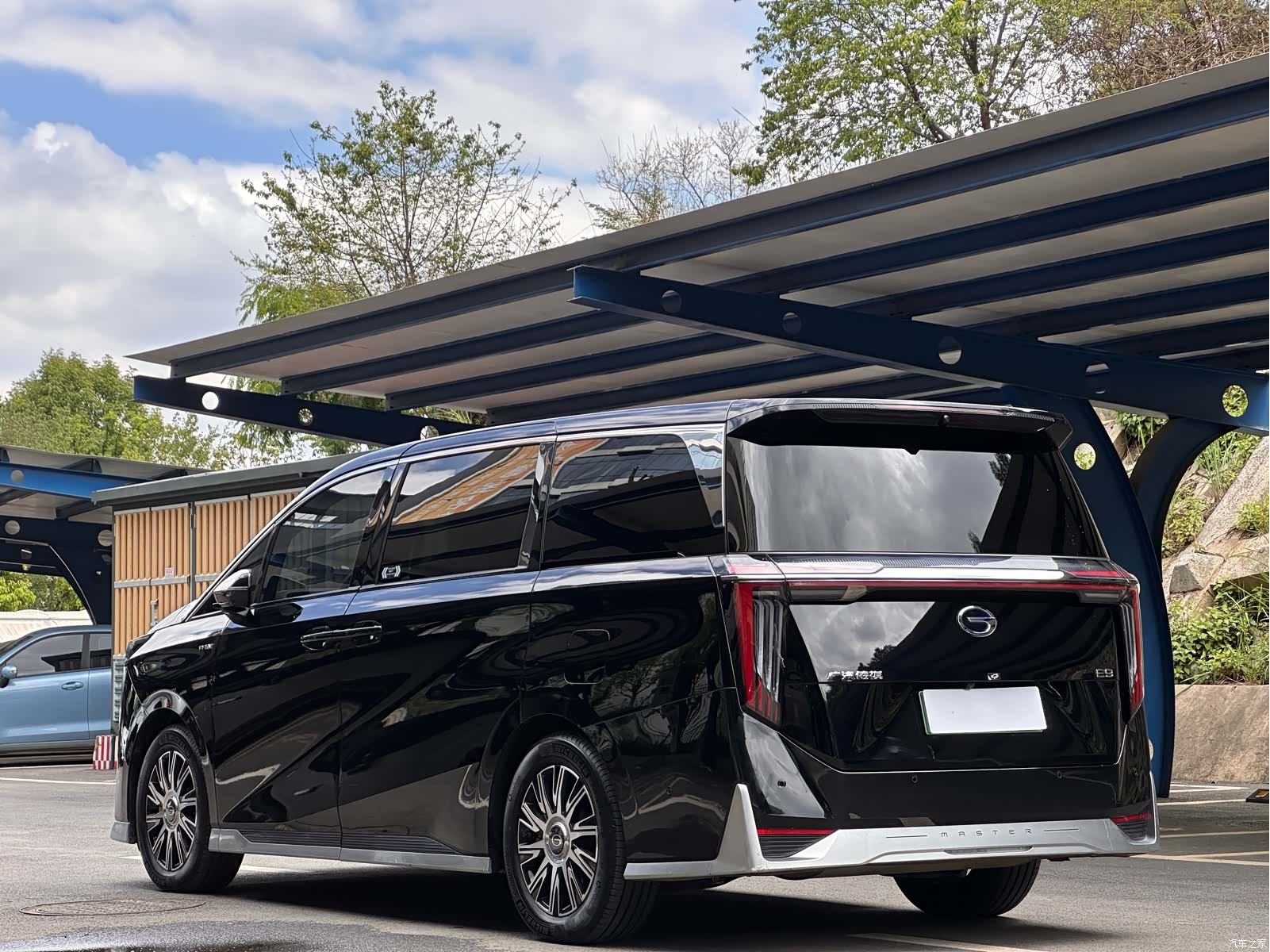 Trumpchi E9, 2025 7