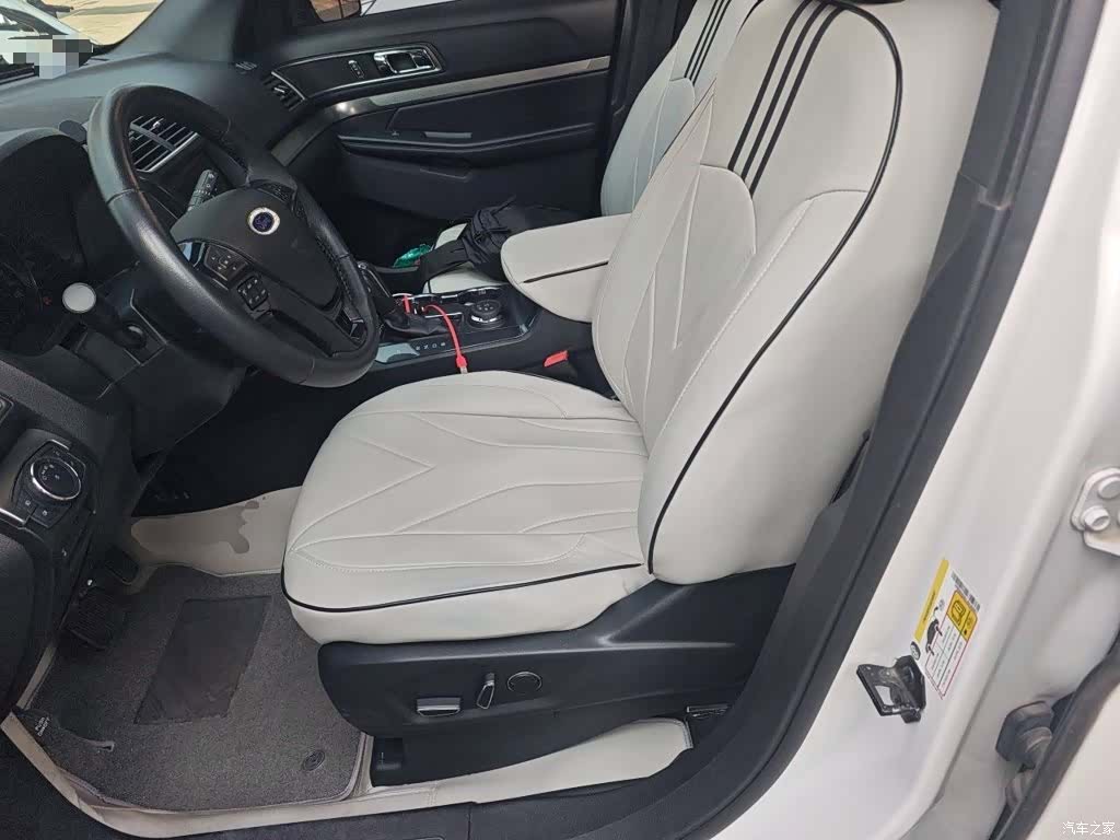 Ford Explorer, 2019 12