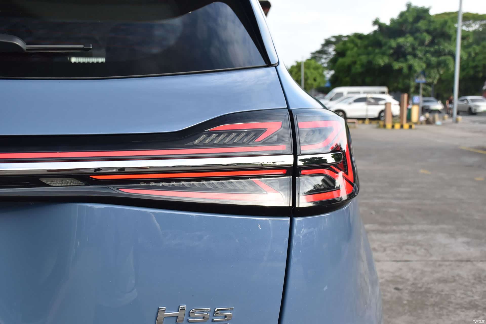 Hongqi HS5, 2023 8