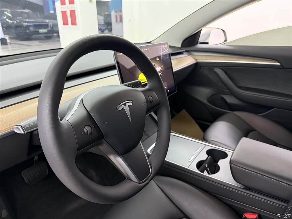 Tesla Model 3, 2023 11