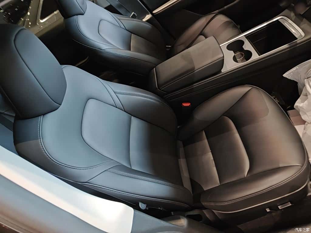 Tesla Model Y, 2023 25