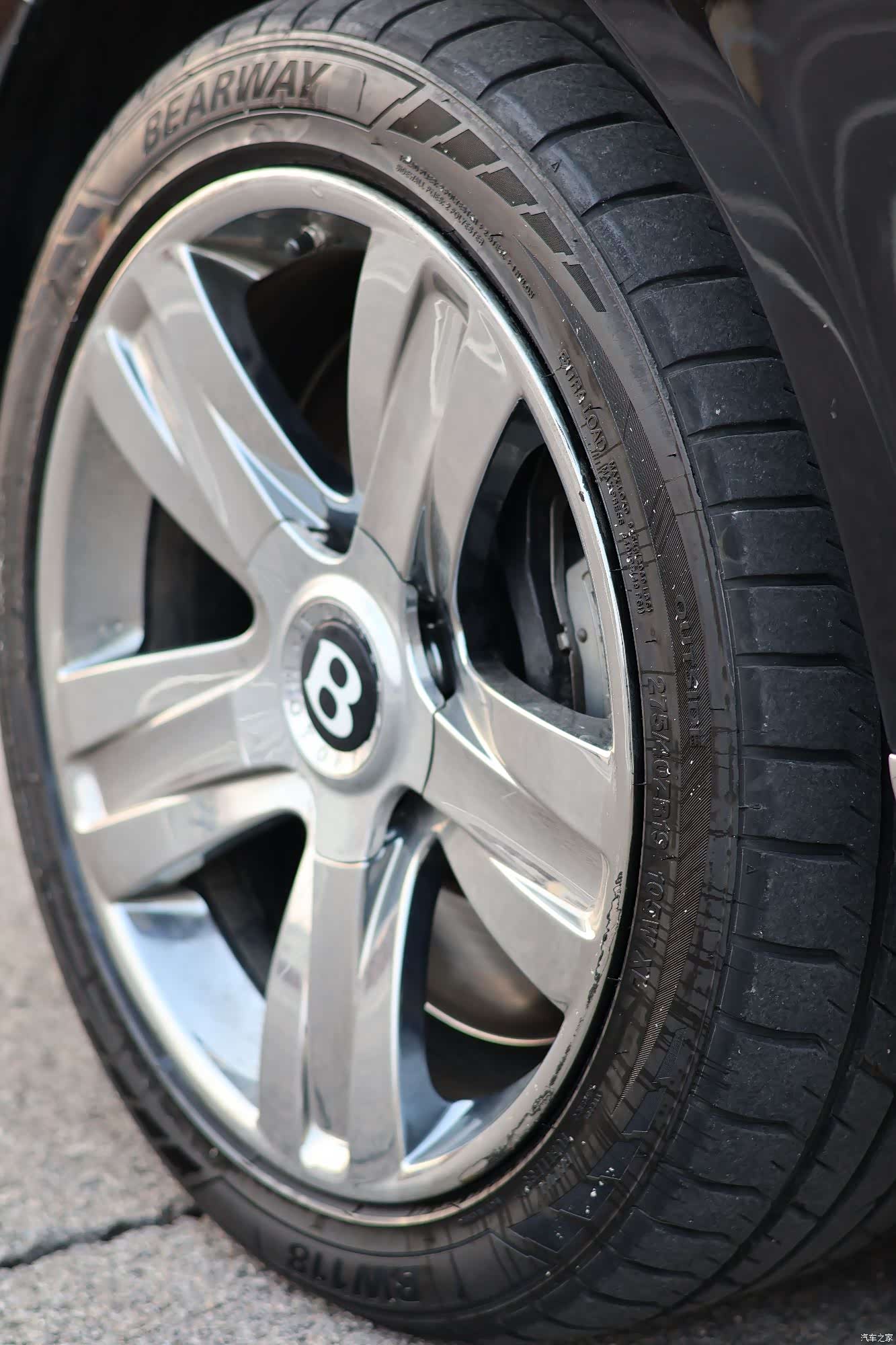 Bentley Flying Spur, 2011 7