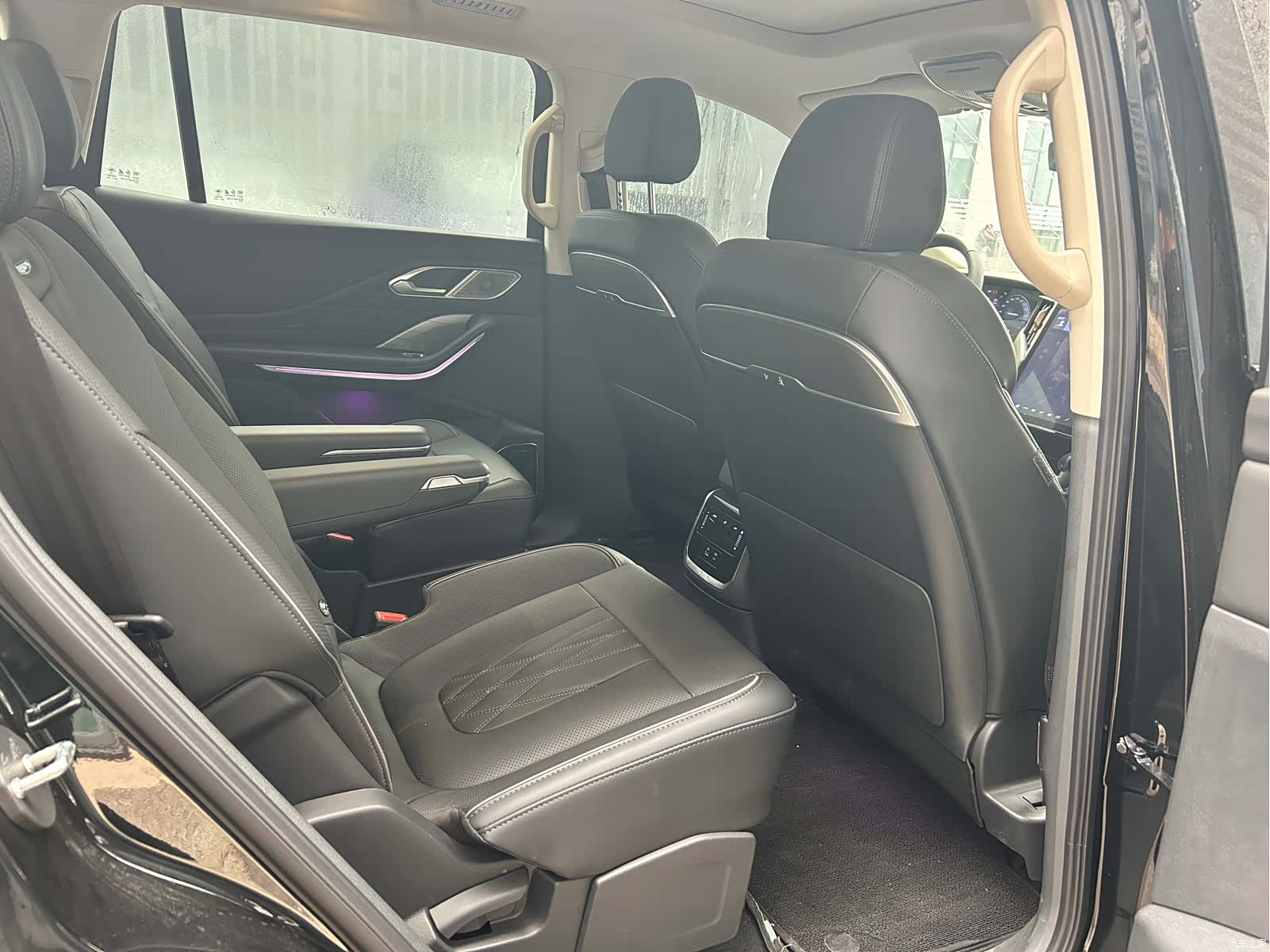Hongqi HS7, 2024 9