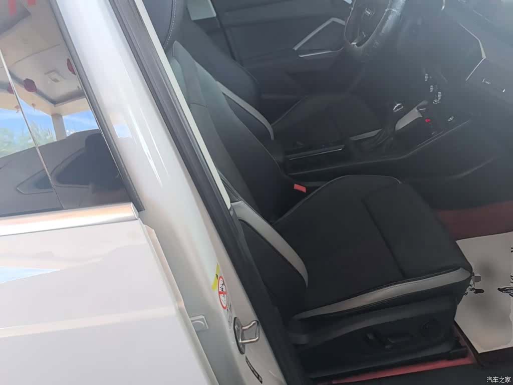 Audi Q3, 2023 25