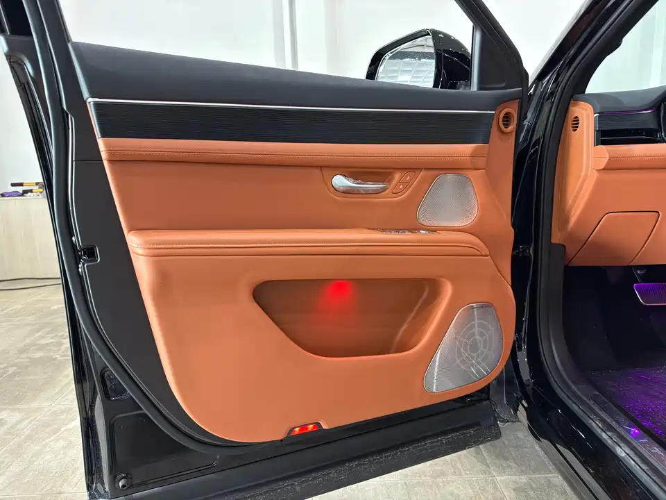 AITO Ask the world M7