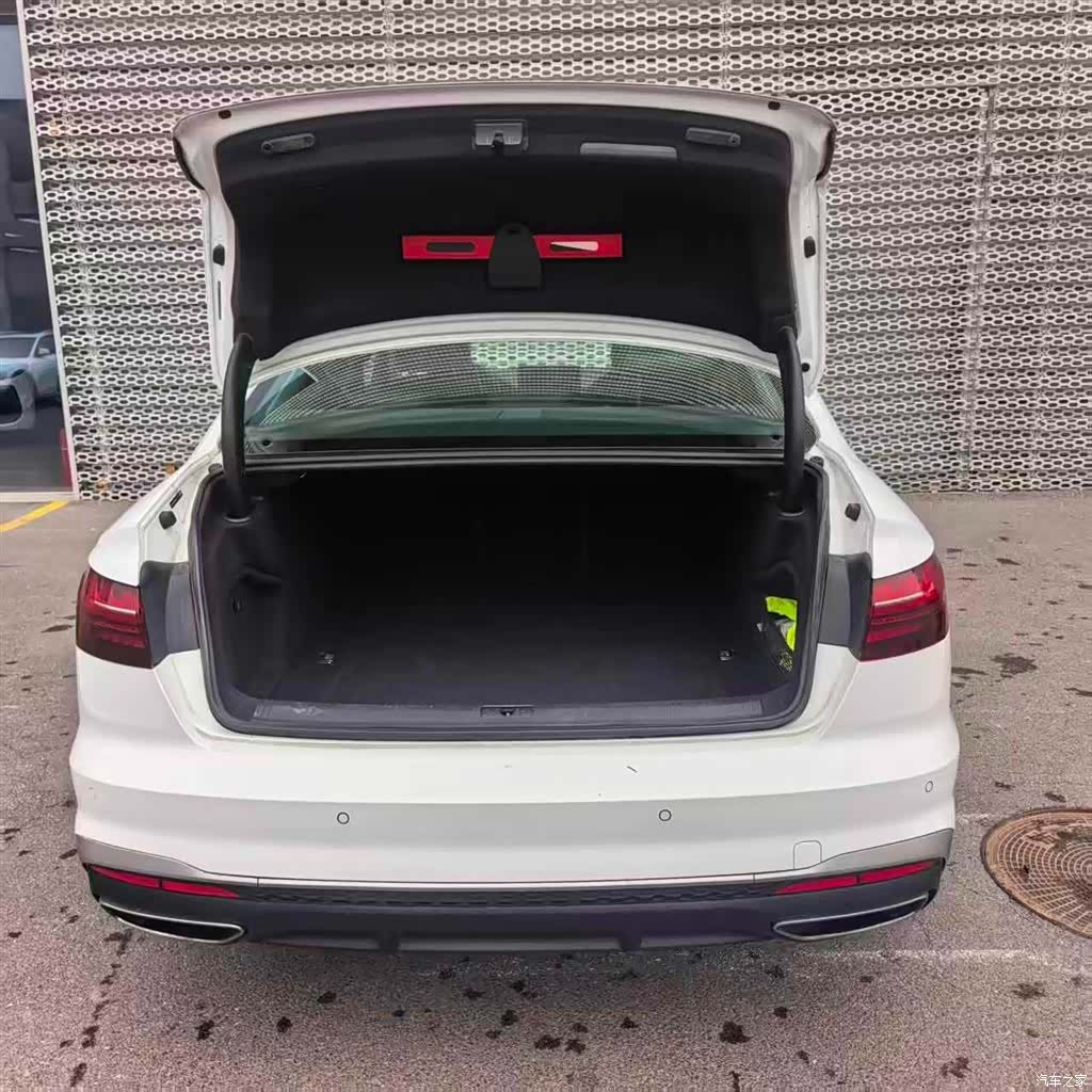 Audi A4L, 2024 10