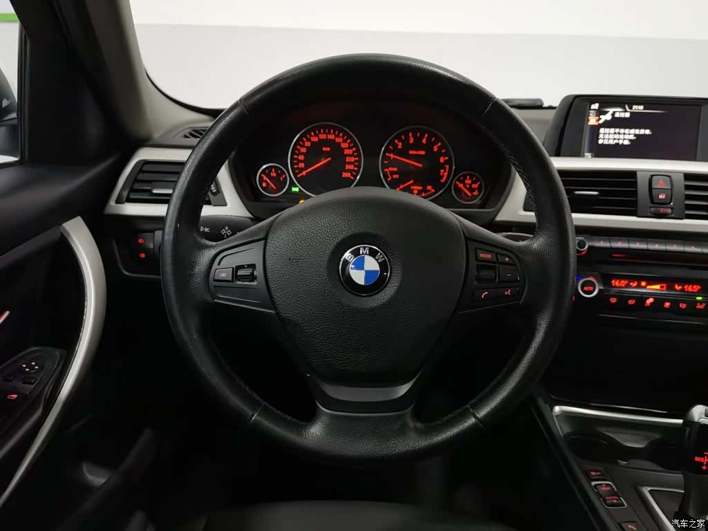 BMW 3 Series, 2015 11