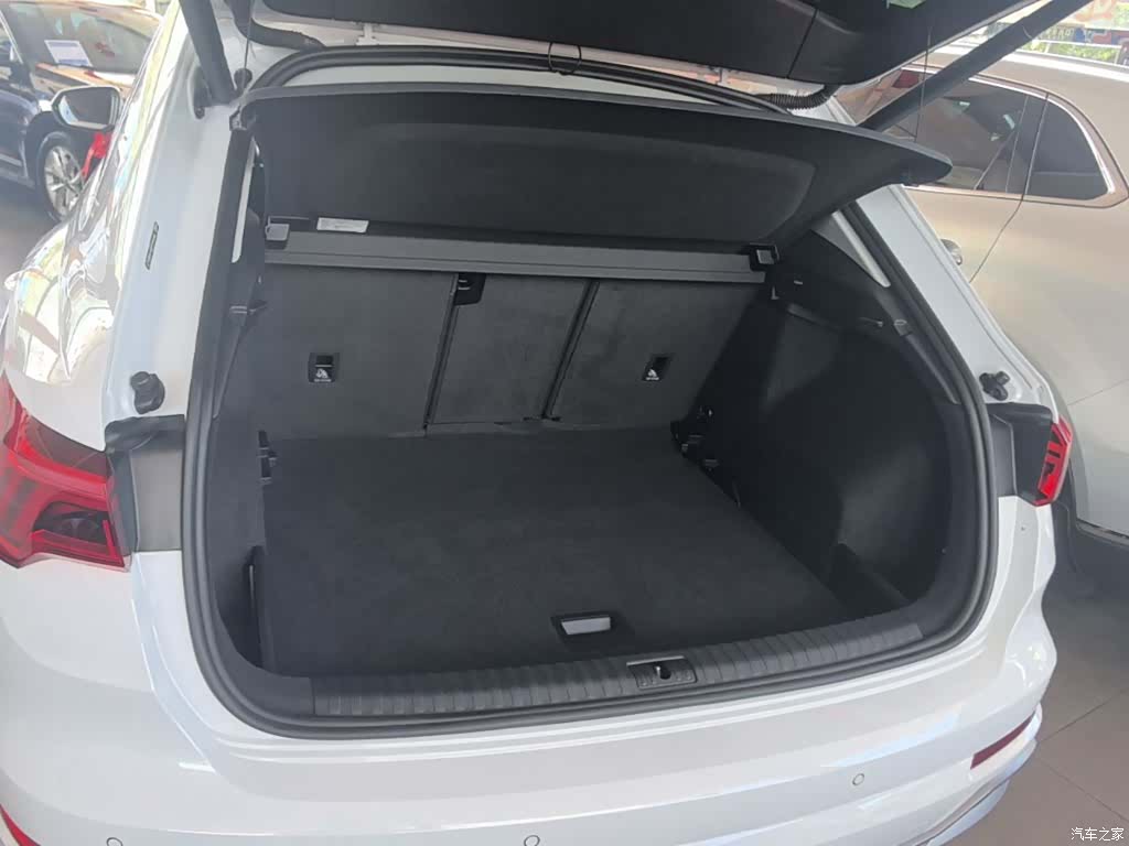 Audi Q3, 2023 19