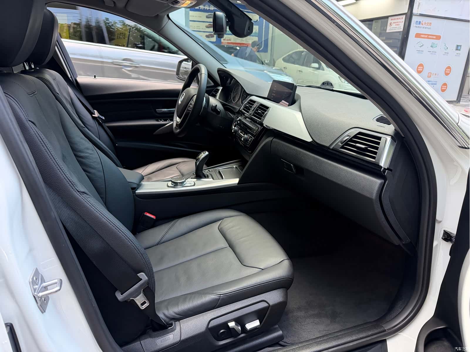 BMW 3 Series, 2016 11