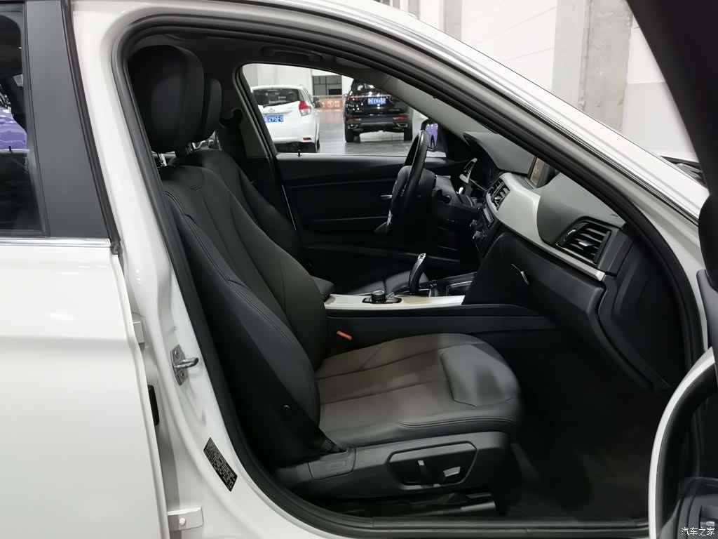 BMW 3 Series, 2015 23