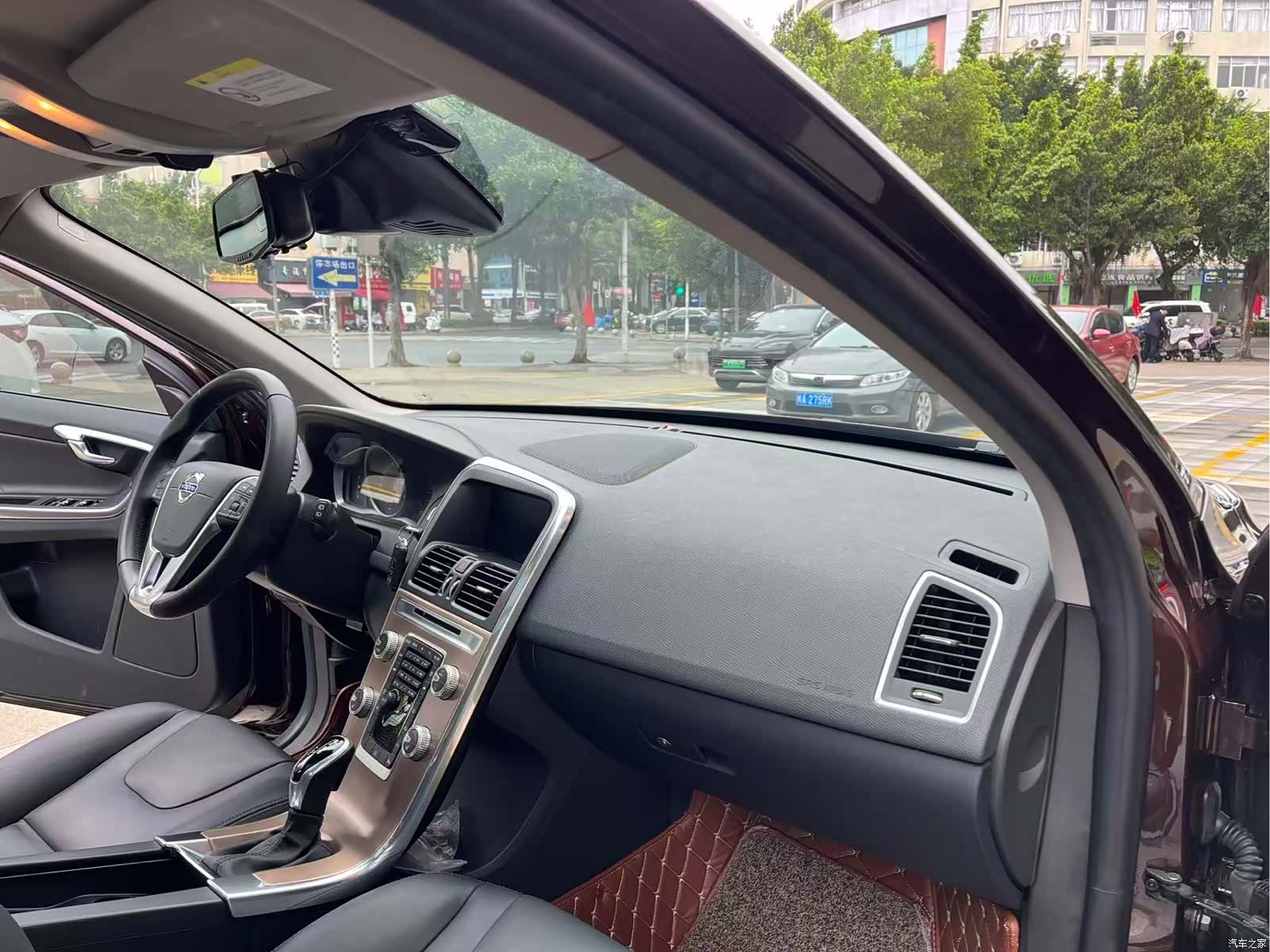 Volvo XC60, 2017 28