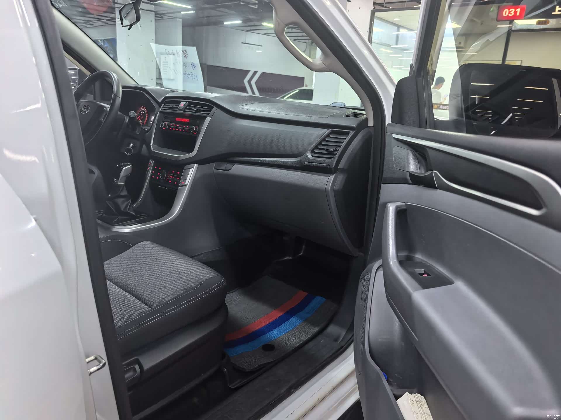 Maxus T60, 2021 20