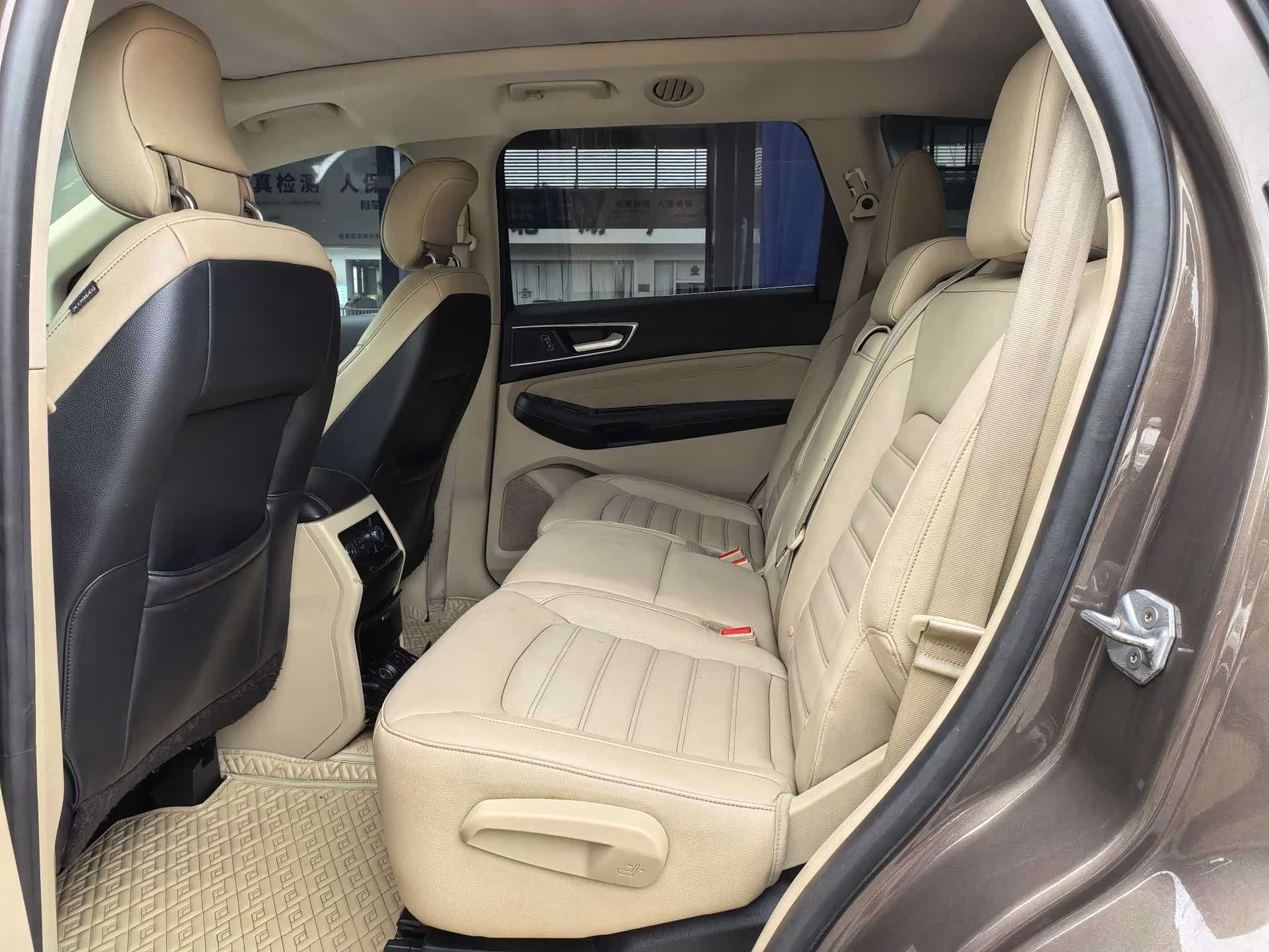 Ford Edge, 2015 11