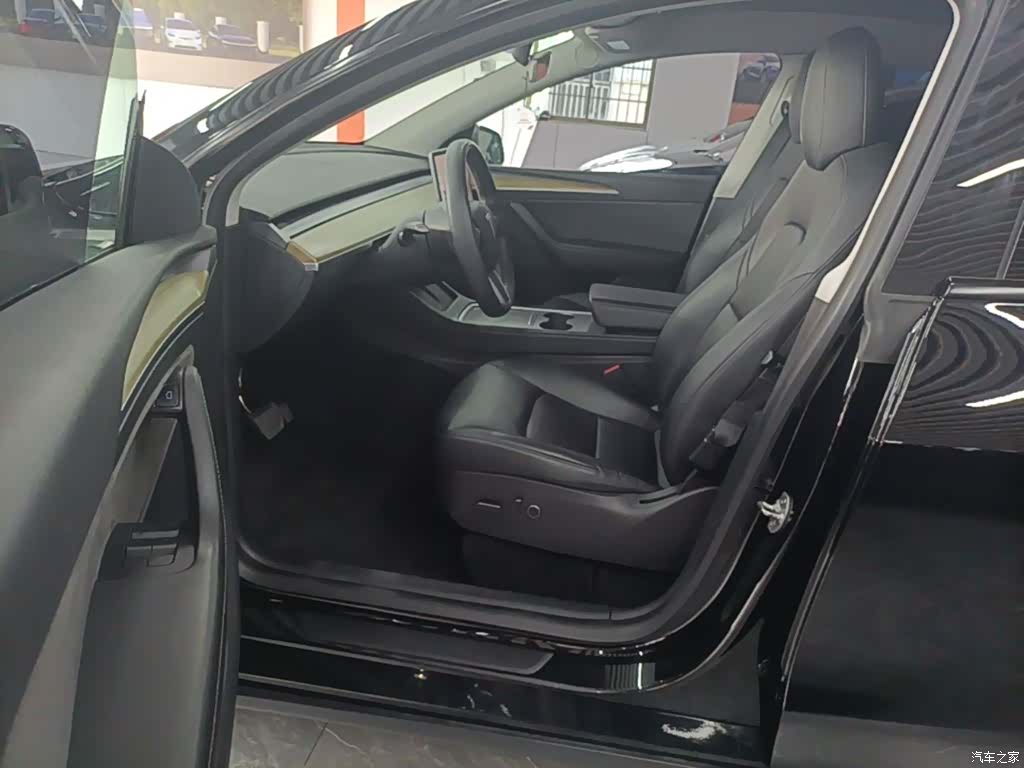 Tesla Model Y, 2022 16