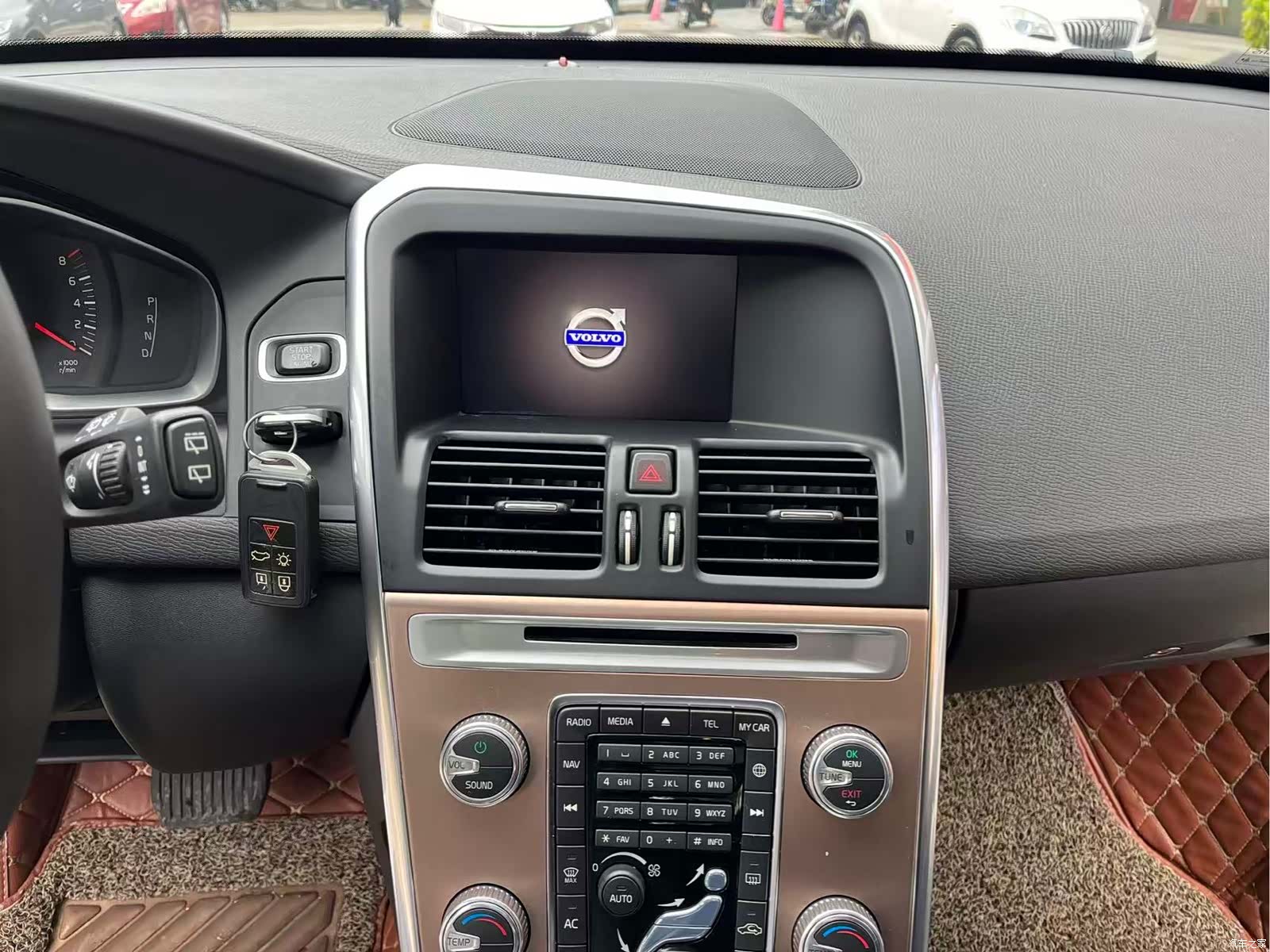 Volvo XC60, 2017 32