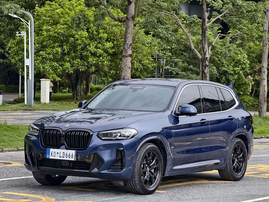 BMW iX3