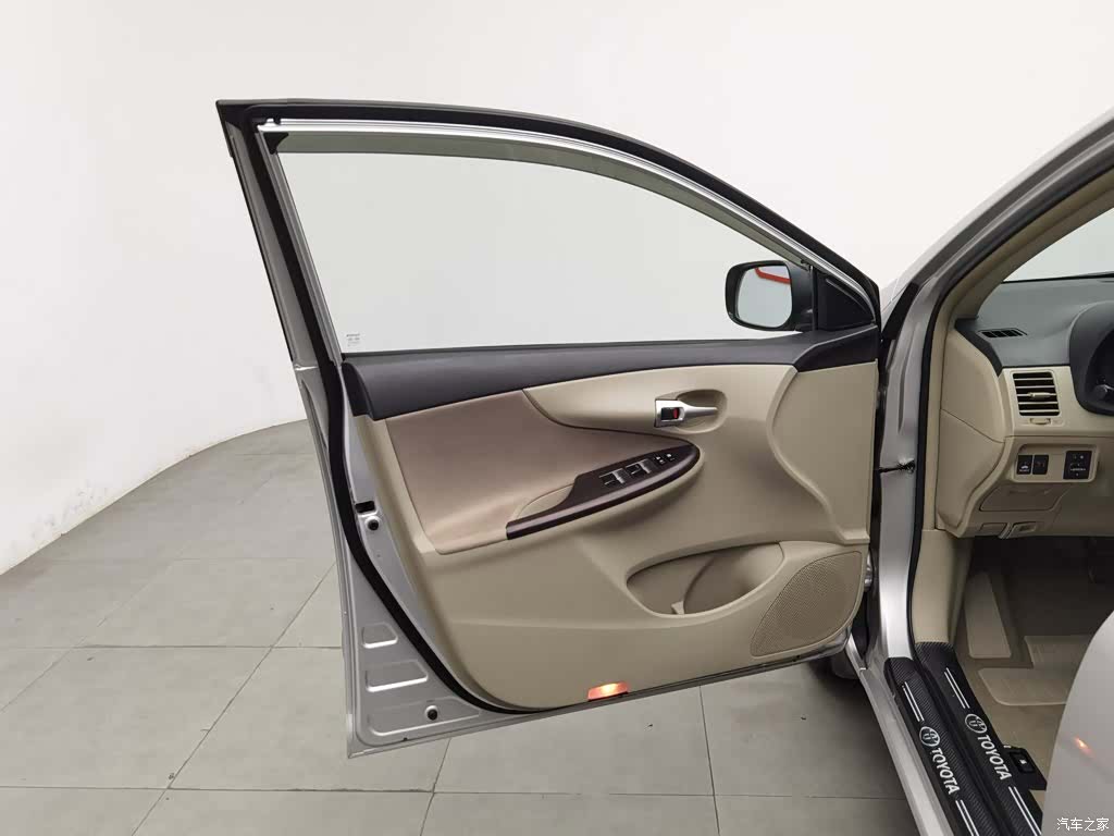 Toyota Corolla, 2013 8