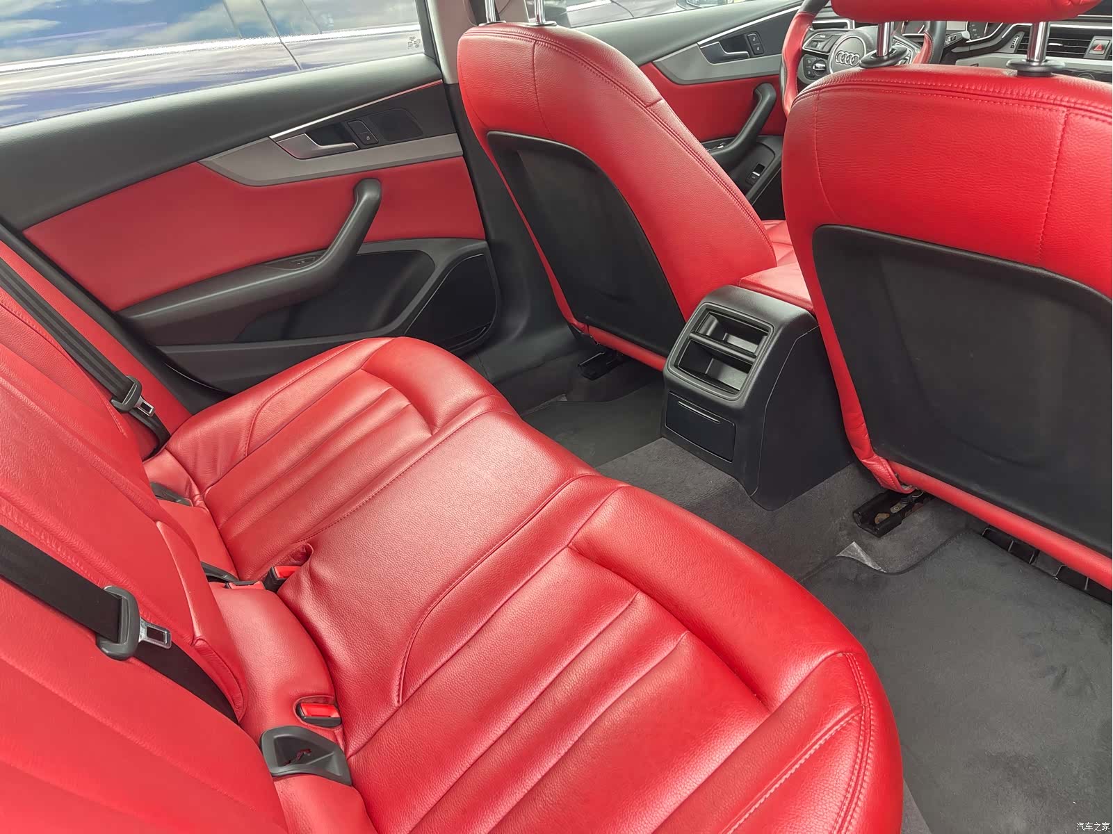 Audi A4L, 2017 10