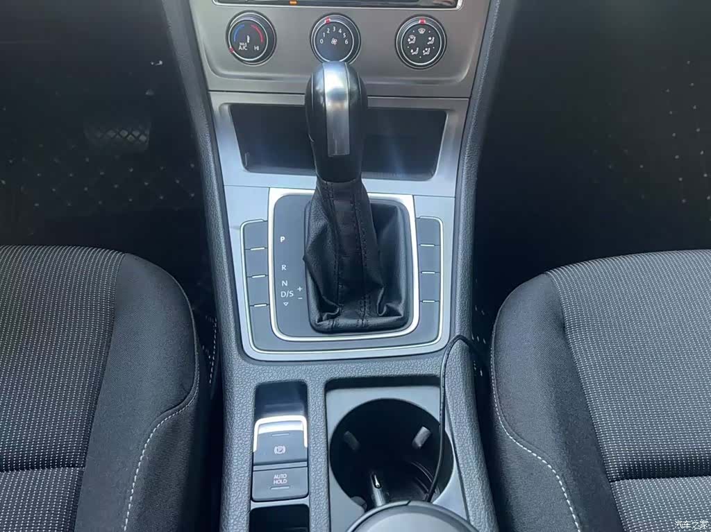 Volkswagen Golf, 2016 6