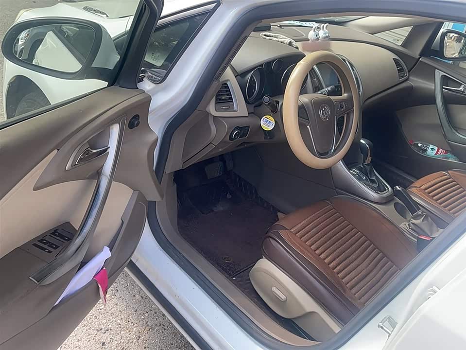 Buick Yinglang Buick Yinglang