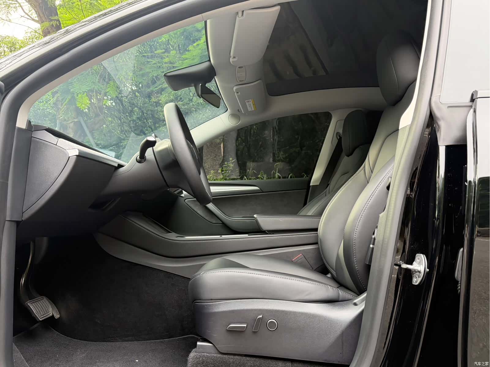 Tesla Model Y, 2023 7