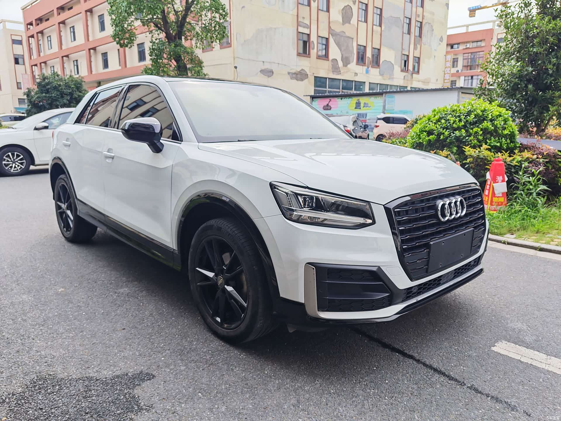 Audi Q2L, 2019 3