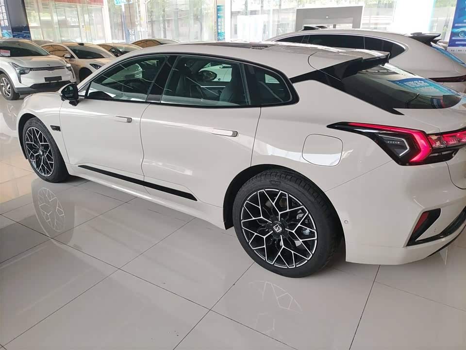 Zeekr 001