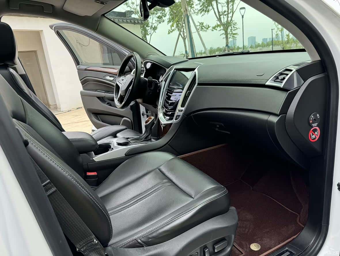 Cadillac SRX, 2014 9